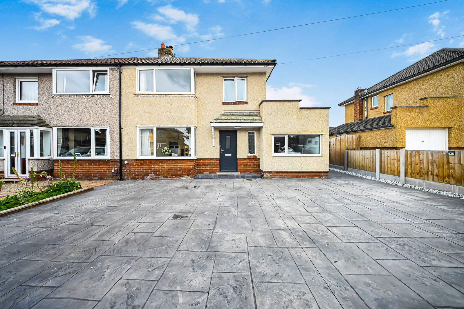 Semi Detached House in Blackburn