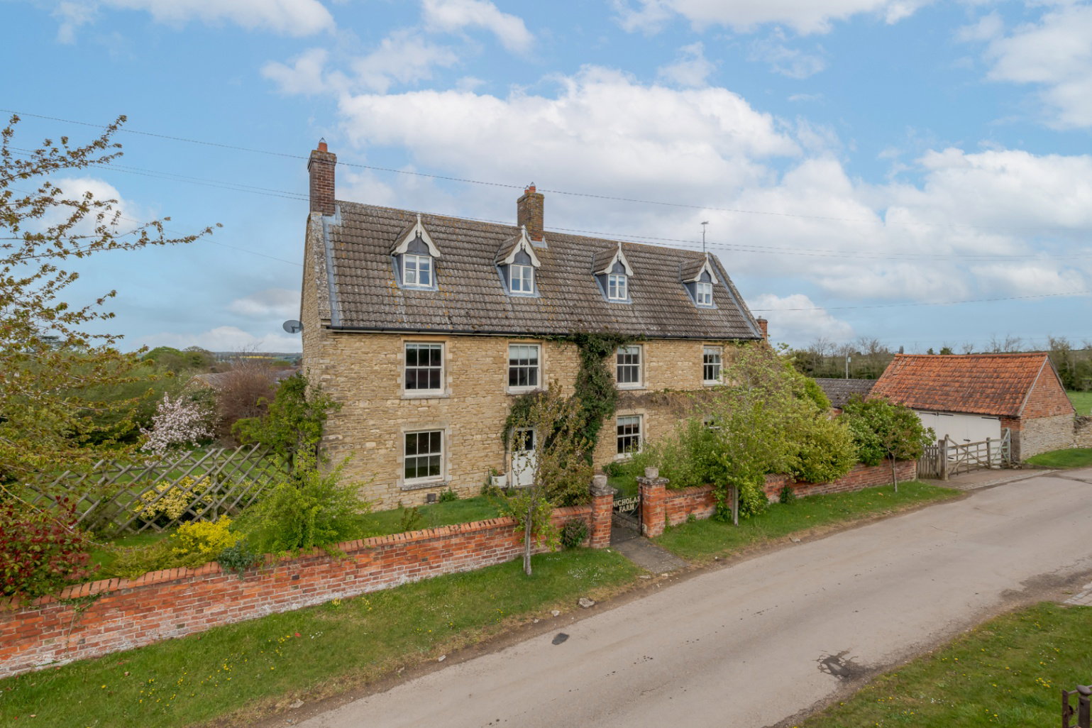 Detached House in Bedford