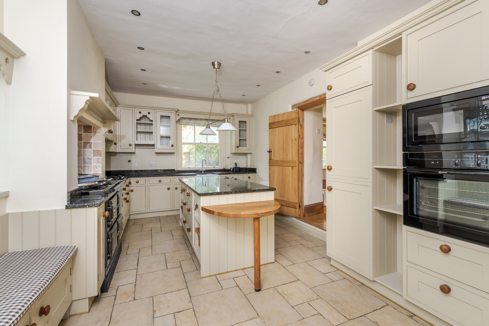 Detached House in Bedford