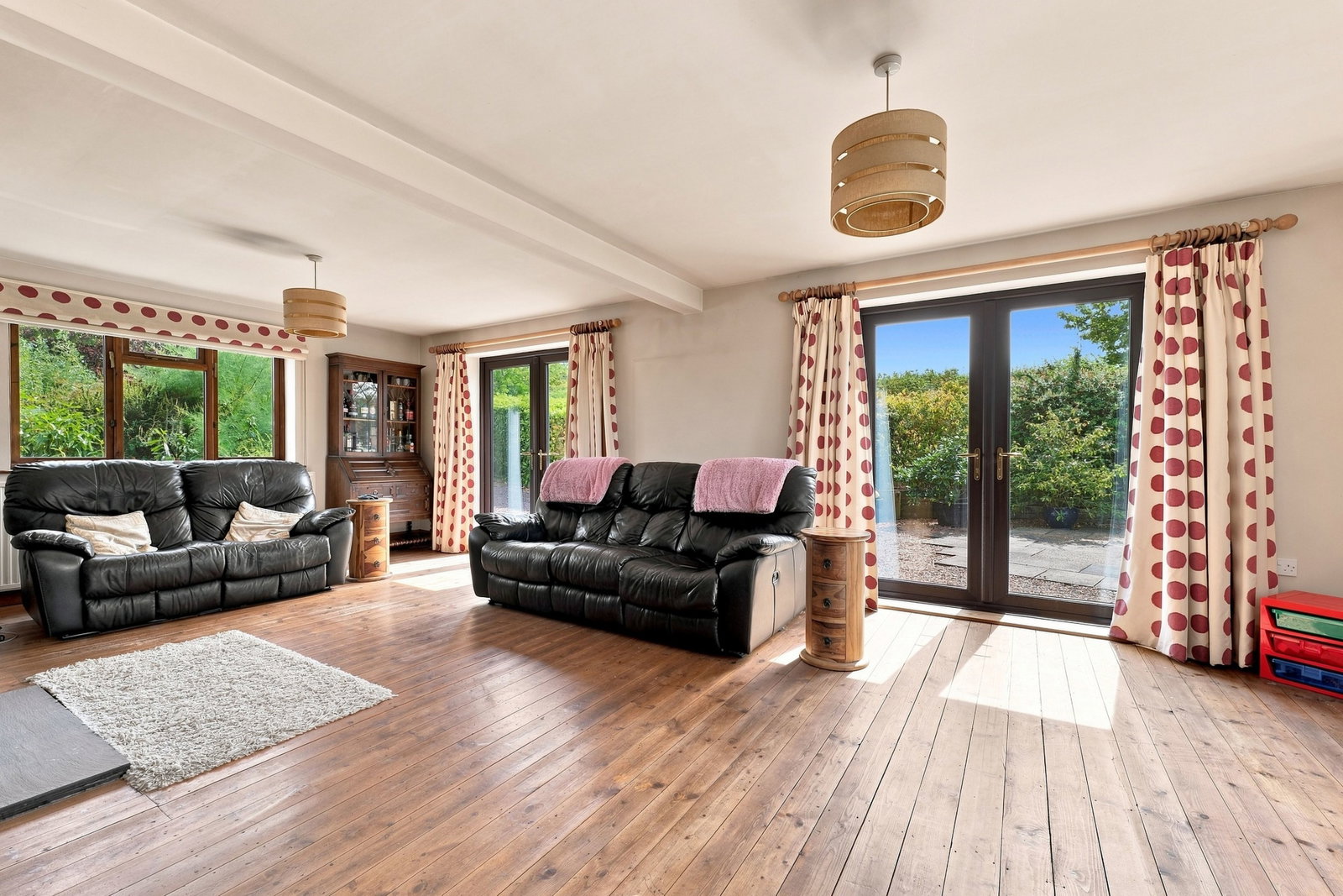 Detached House for sale in Newark, The Farmstead – 1.95 Acres of Land & Approved Planning, Caunton, 1595 m²