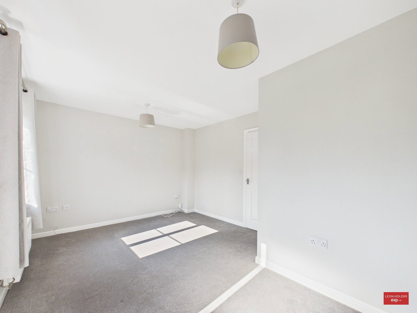 Semi Detached House in Gloucester