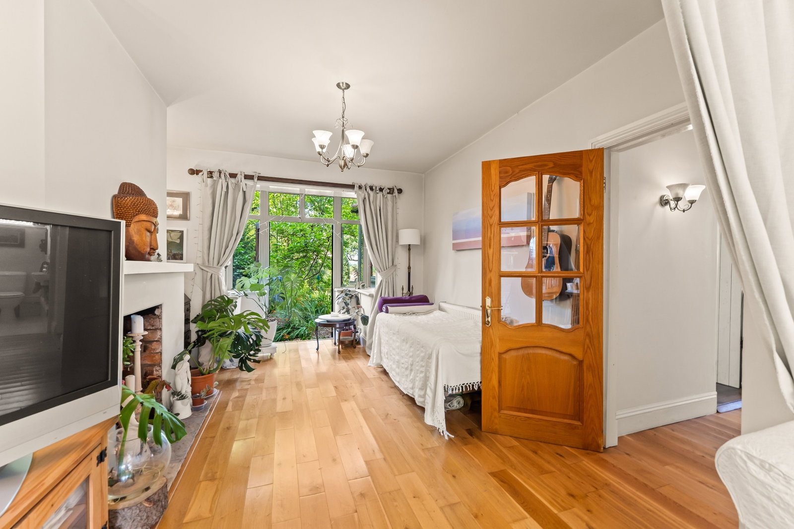Semi Detached House in Macclesfield 5