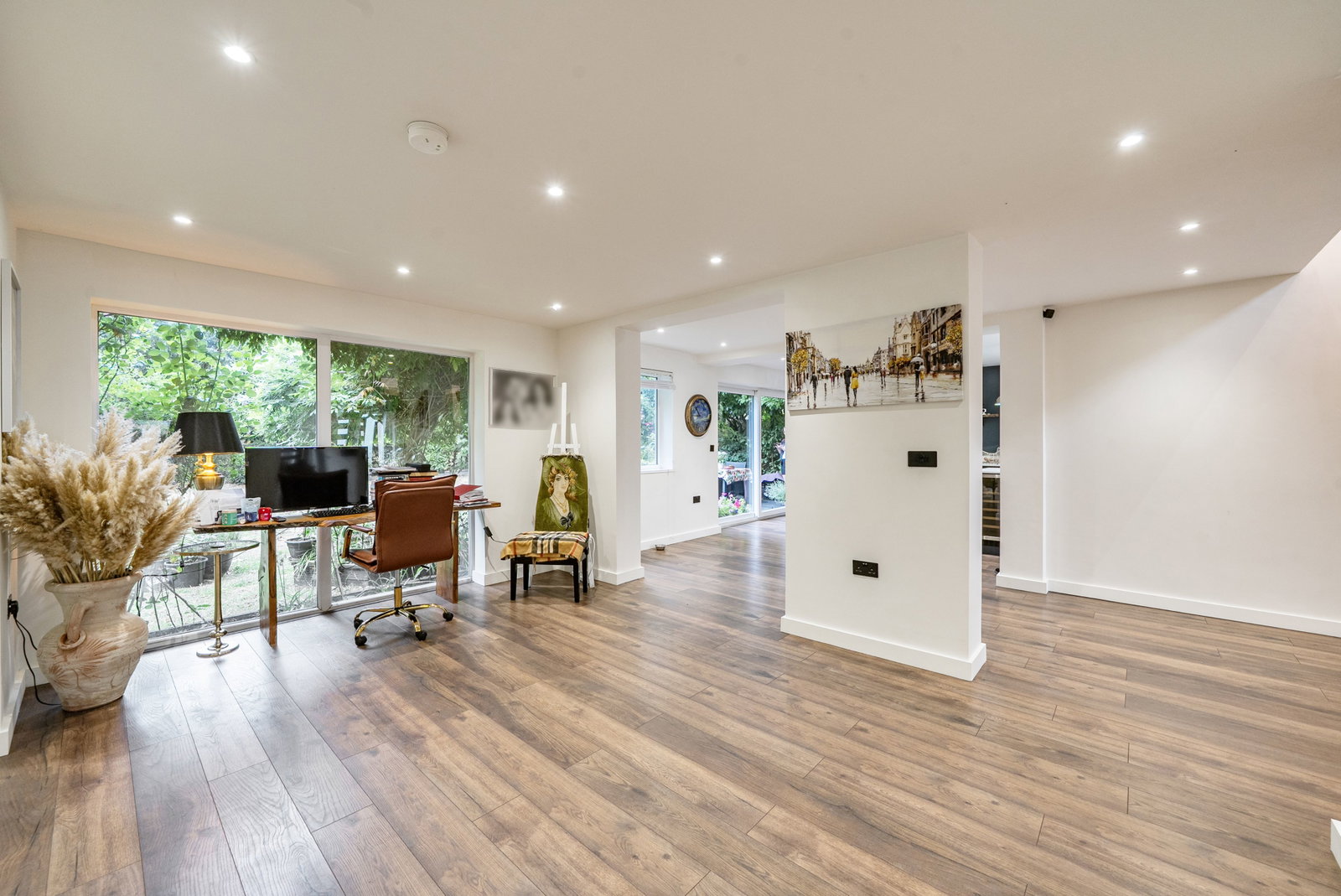 Detached House for sale in Bushey, Wren Crescent, Bushey, WD23