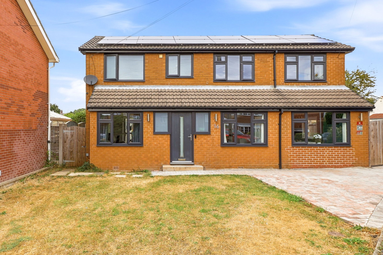 Detached House in Castleford