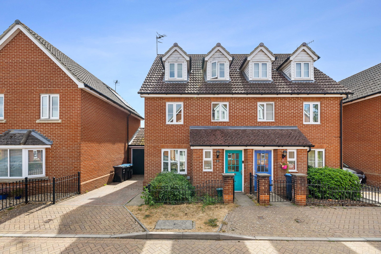 Semi Detached House for sale in Lingfield, Knights Mead, Lingfield