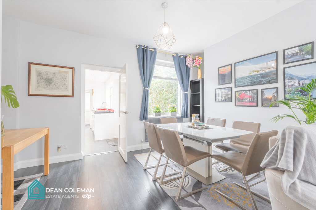 Terraced House for sale in Birmingham, Witherford Way, Bournville Village Trust, B29 4AY, 760 m²
