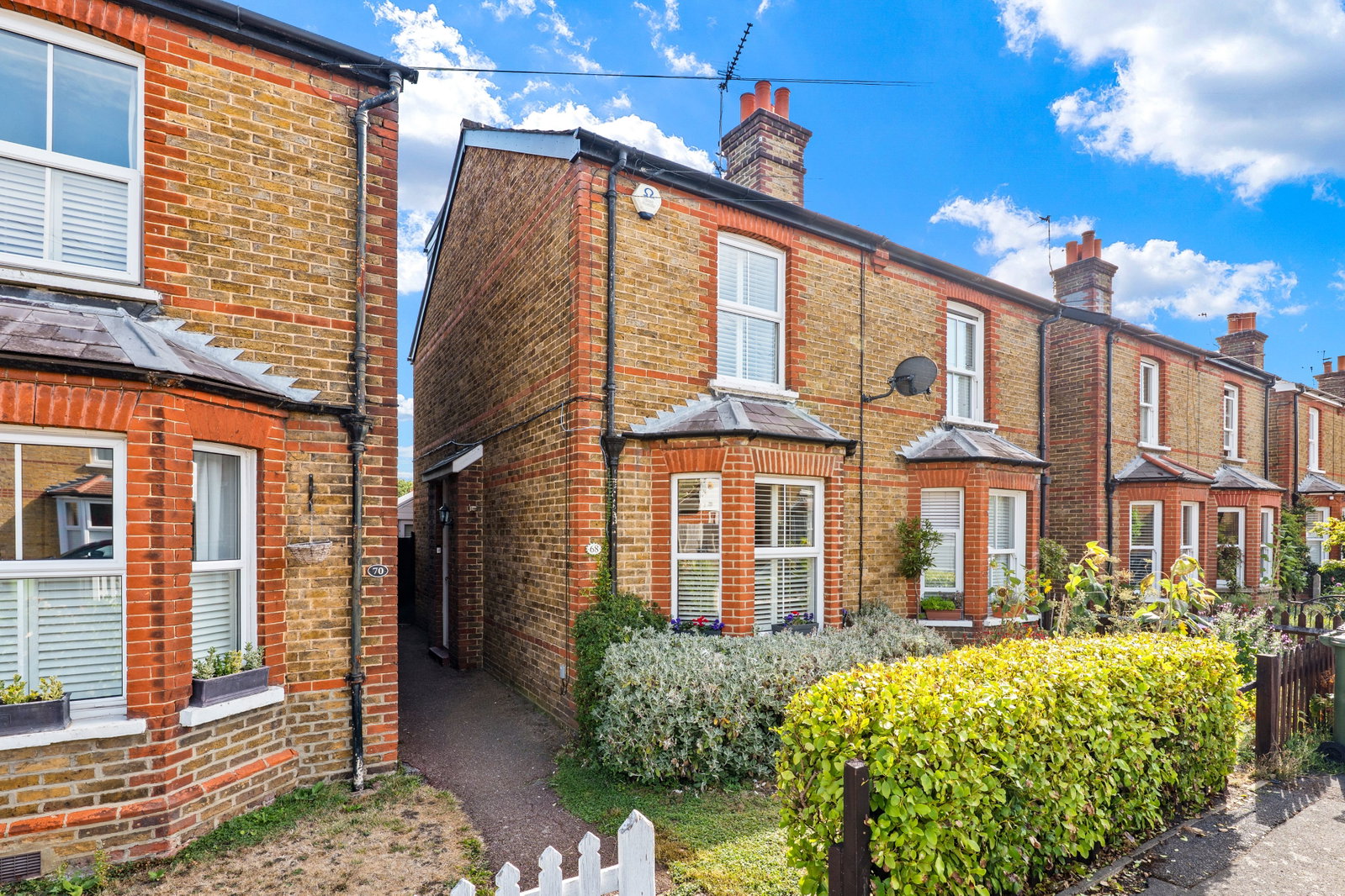 Semi Detached House for sale in Epsom, Upper Court Road, Epsom, Surrey, KT19 8RD, 1433 m²