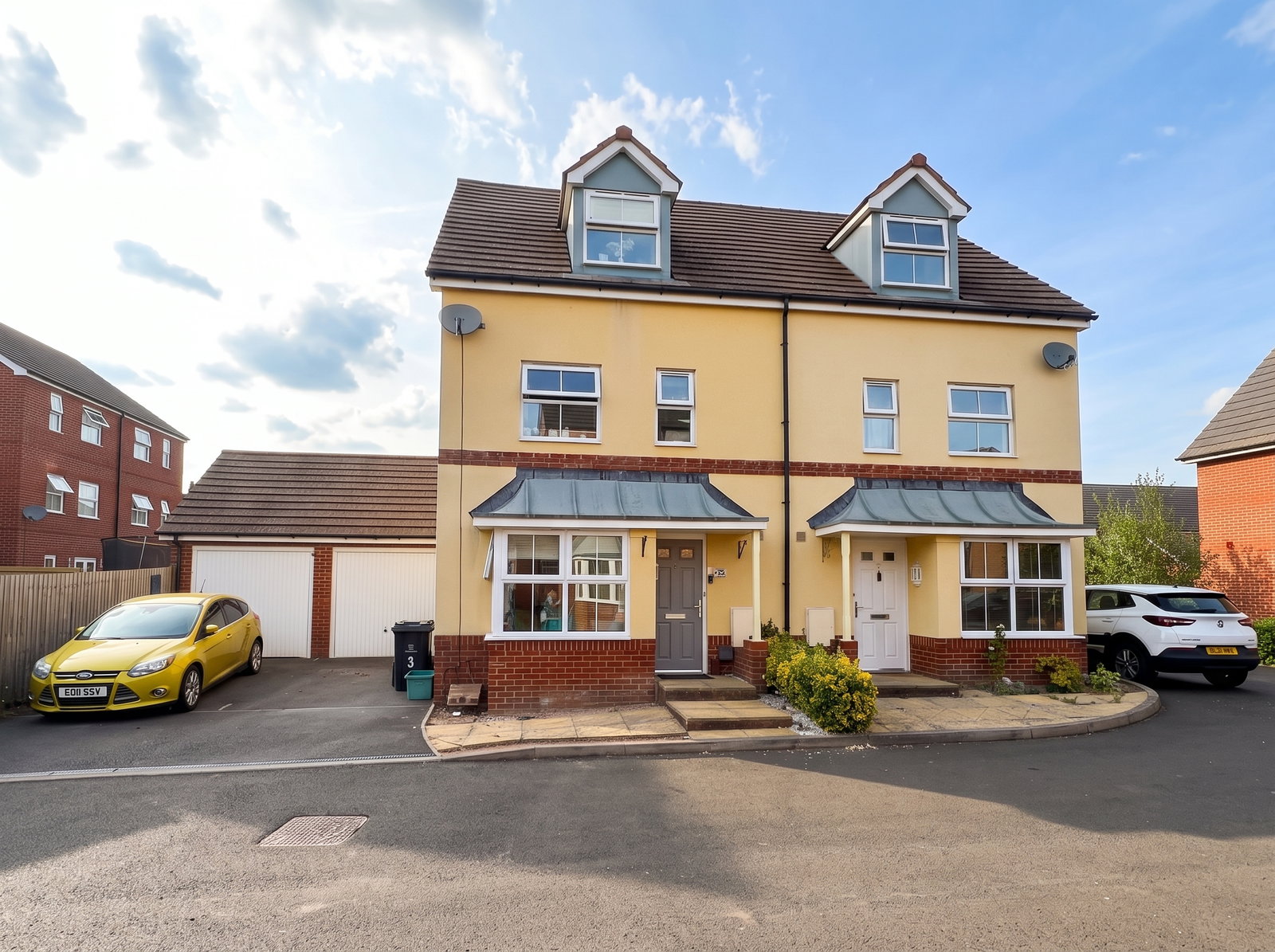 Semi Detached House in Gloucester
