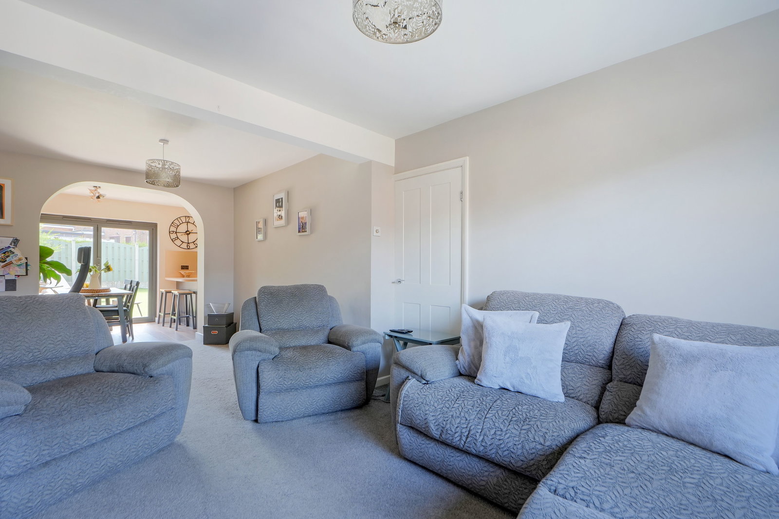 Semi Detached House for sale in Sheffield, Quarry Vale Grove, Sheffield, 1217 m²