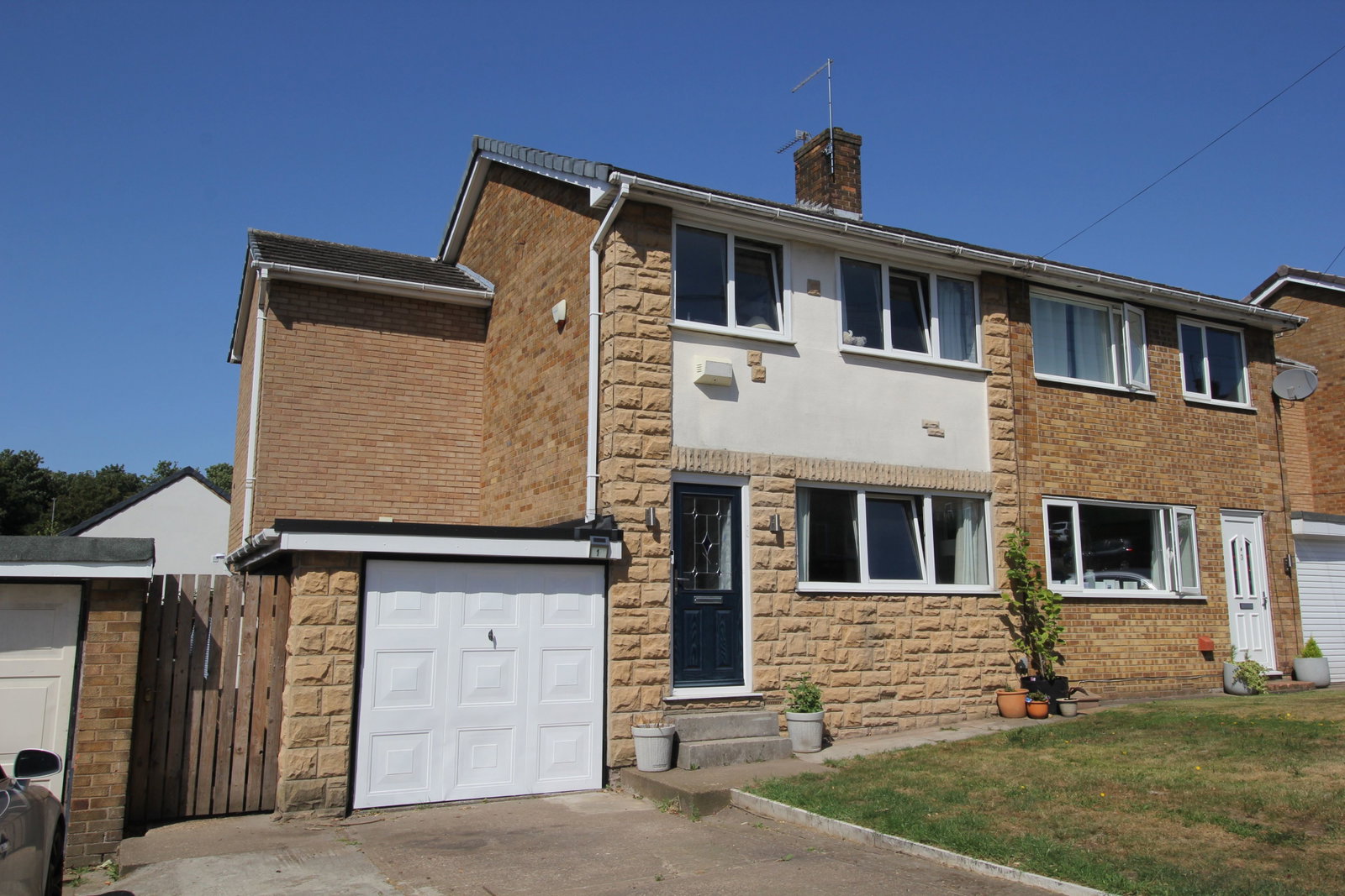 Semi Detached House in Pontefract