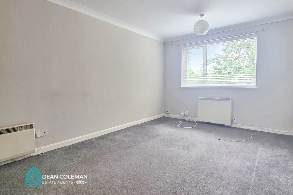 Flat for sale in Birmingham, Janie Court, 135, Wake Green Road, Moseley, B13 9UT, 460 m²