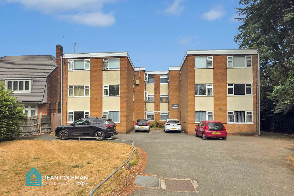Flat for sale in Birmingham, Janie Court, 135, Wake Green Road, Moseley, B13 9UT, 460 m²