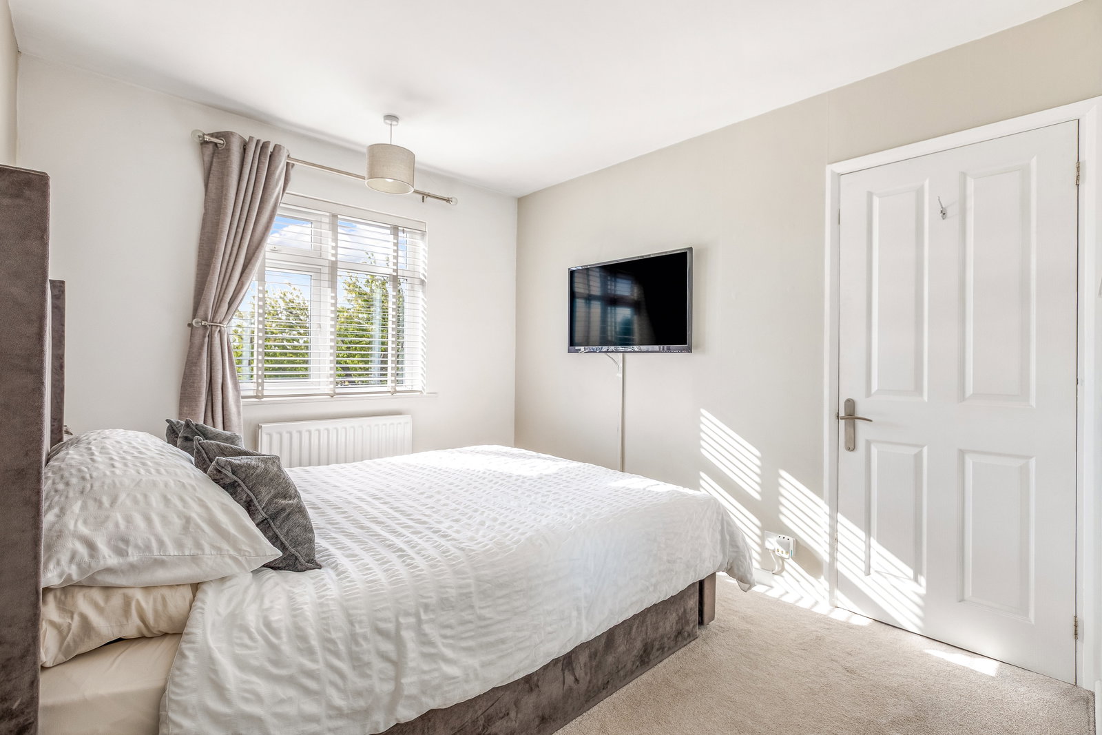 Semi Detached House for sale in Leicester, Cedar Road, Earl Shilton, Leicester, LE9 7HE, 1109 m²