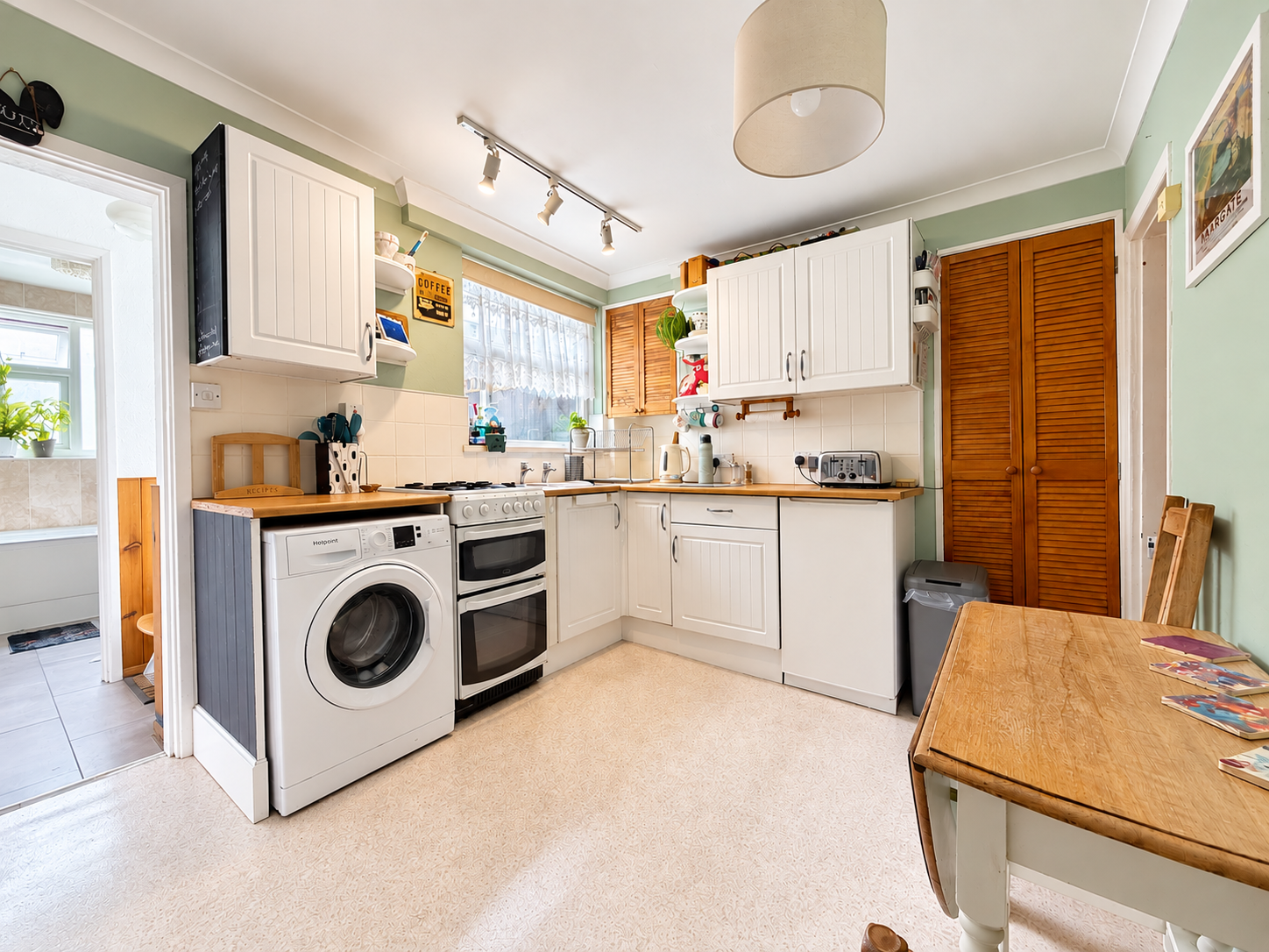 Terraced House for sale in Ramsgate, Hereson Road, Ramsgate, CT11, 581 m²