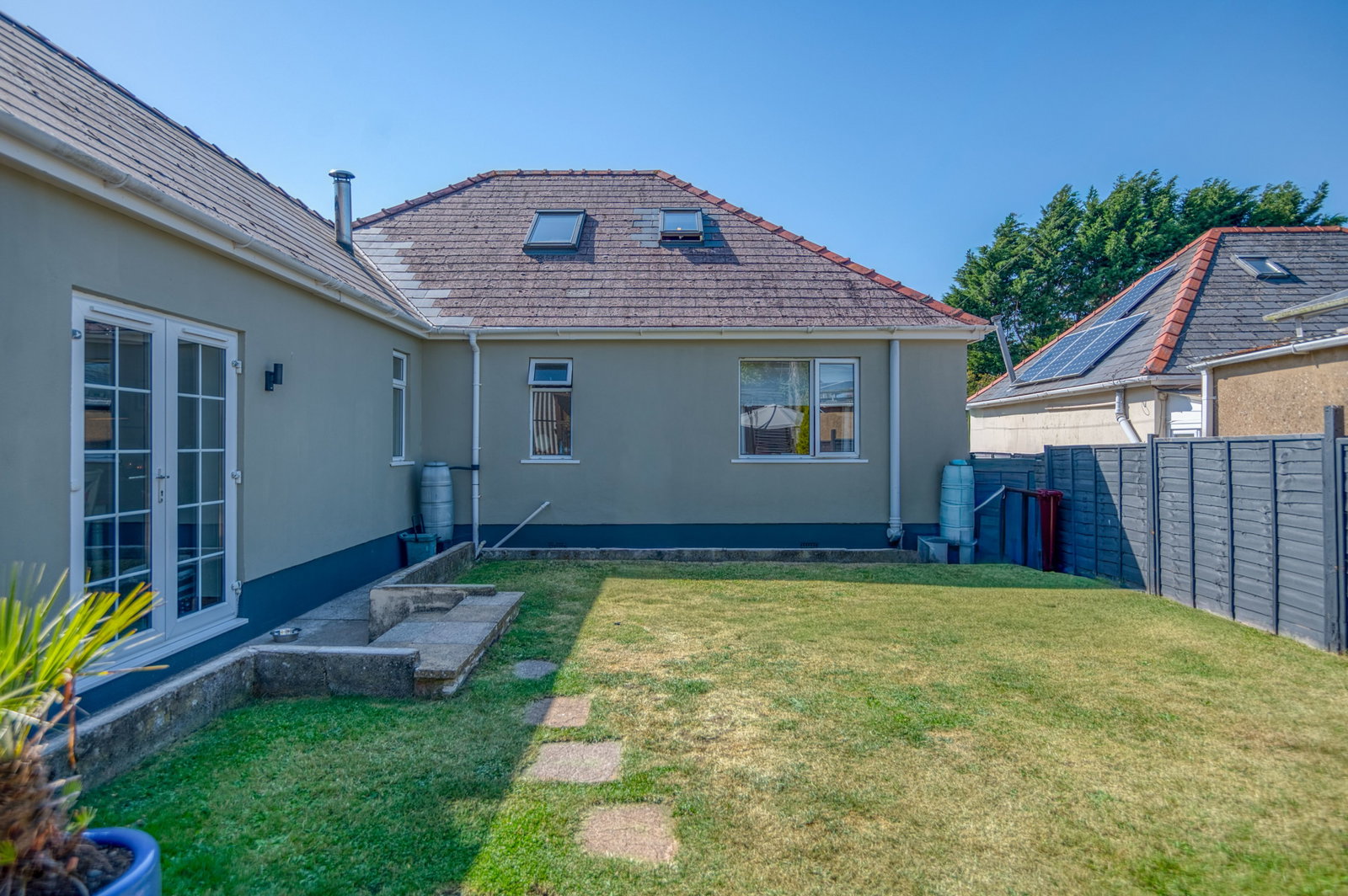 Bungalow in Milford Haven 4