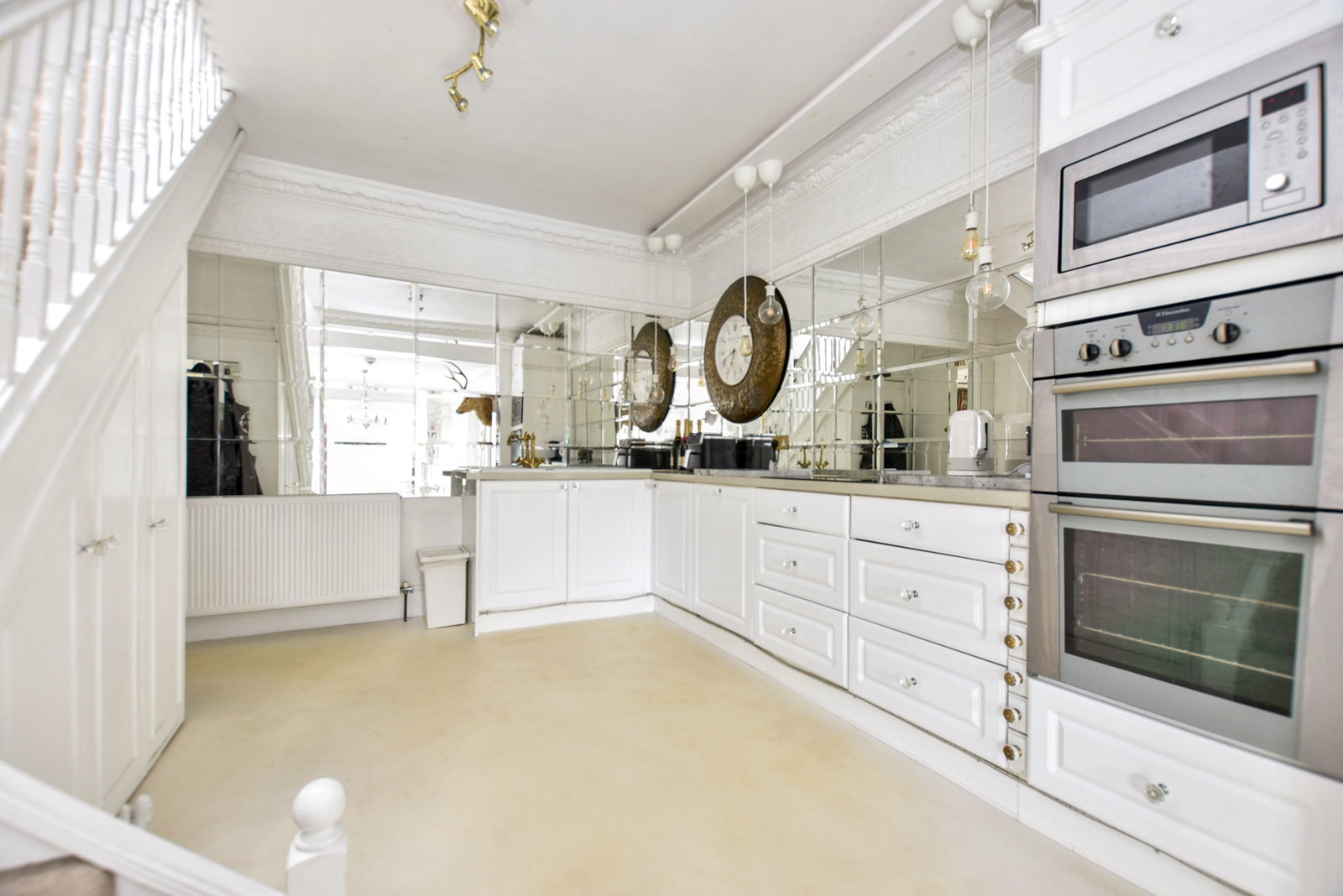 Detached House in Wakefield