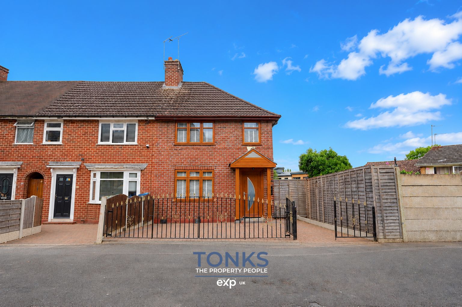 Semi Detached House in Oldbury
