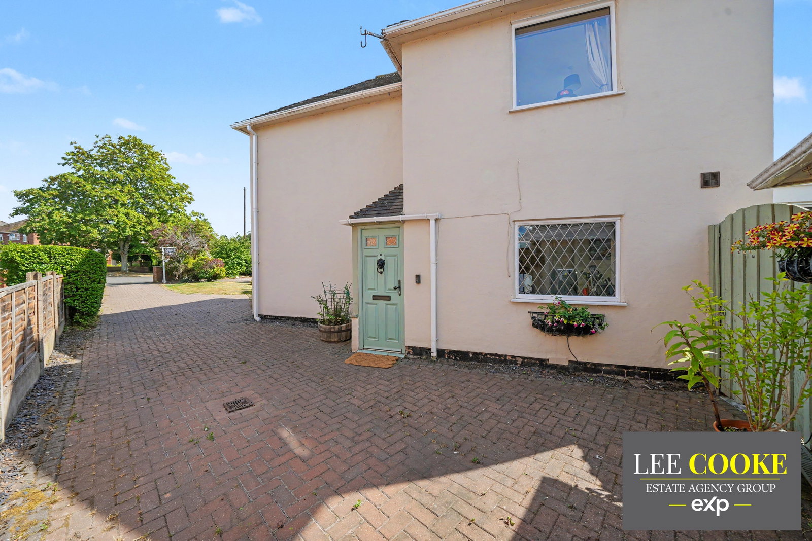 Detached House for sale in Wolverhampton, Meadow Road, Albrighton, Wolverhampton, WV7 3DZ