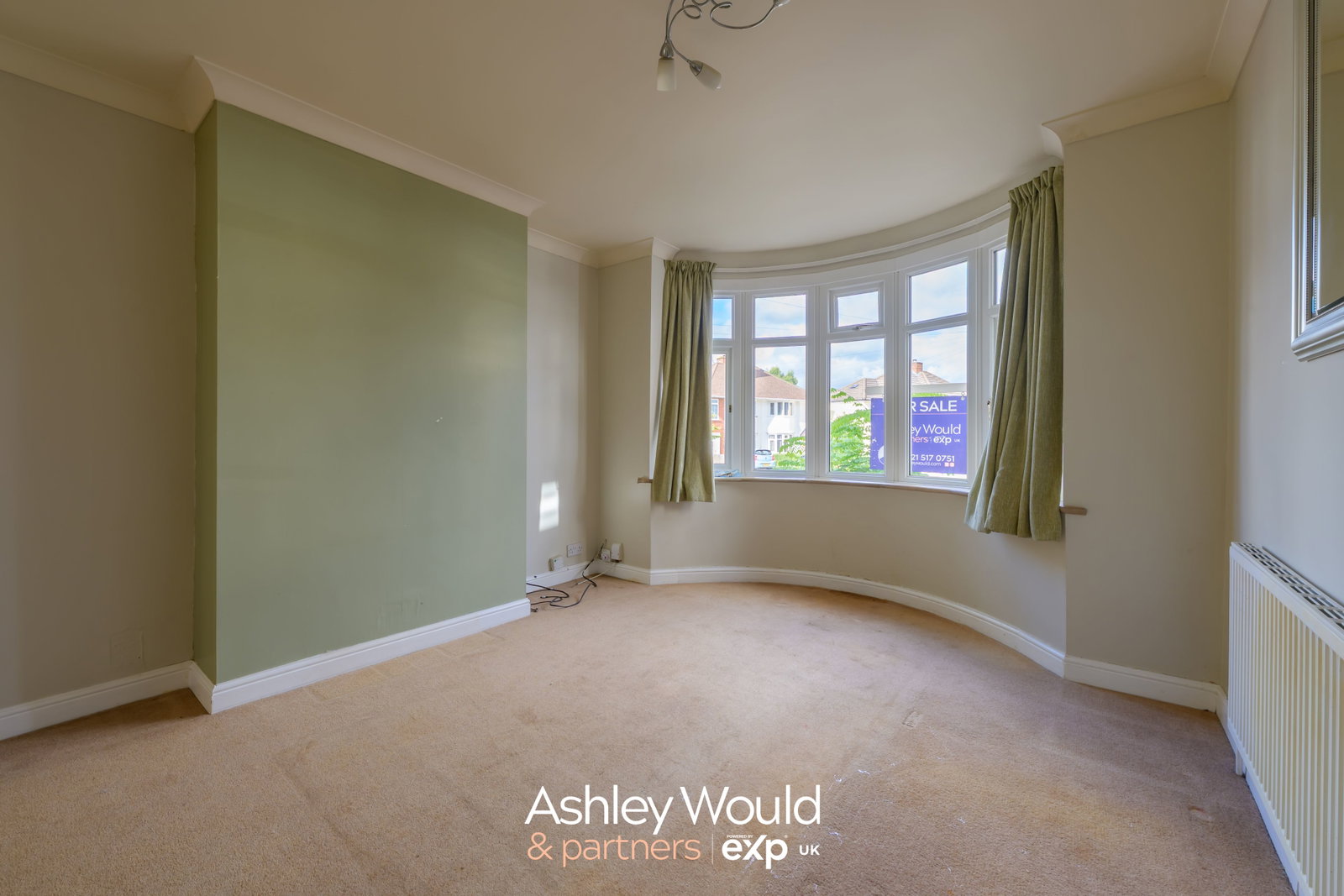 Semi Detached House for sale in Halesowen, Windsor Close, Halesowen, B63 4BJ