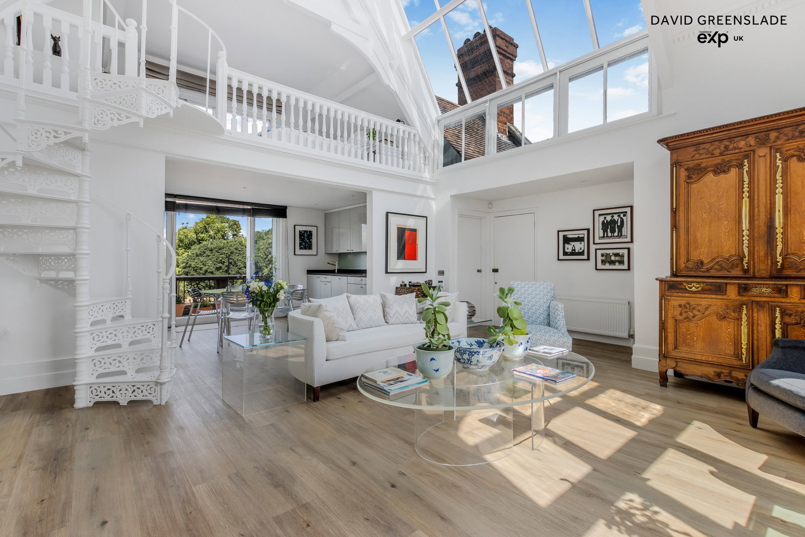Penthouse for sale in London, The Penthouse, Clapham Common Southside, SW4 9DG