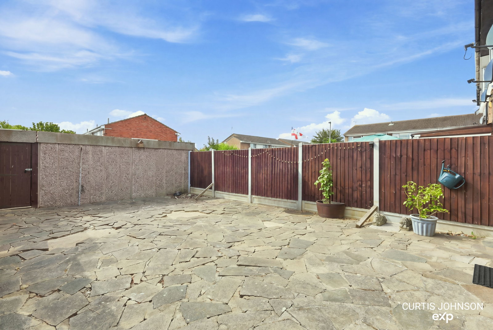 End Of Terrace House in Tilbury 4