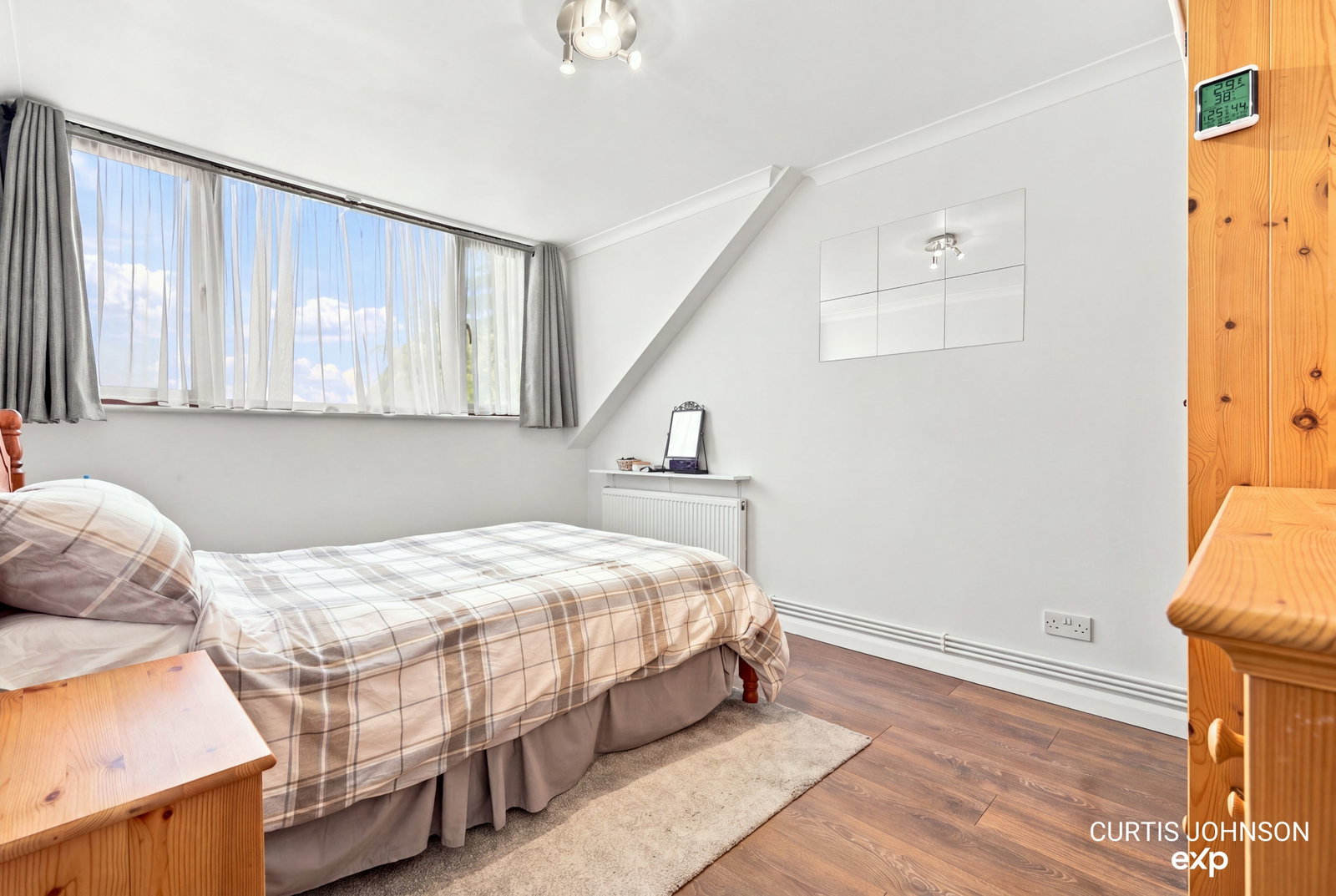 End Of Terrace House for sale in Tilbury, Deben, East Tilbury, RM18 8RG