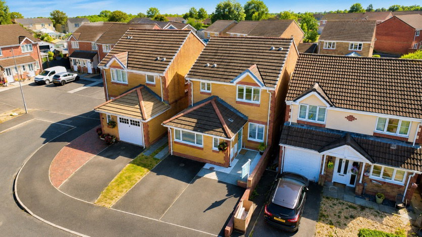 Detached House in Swansea