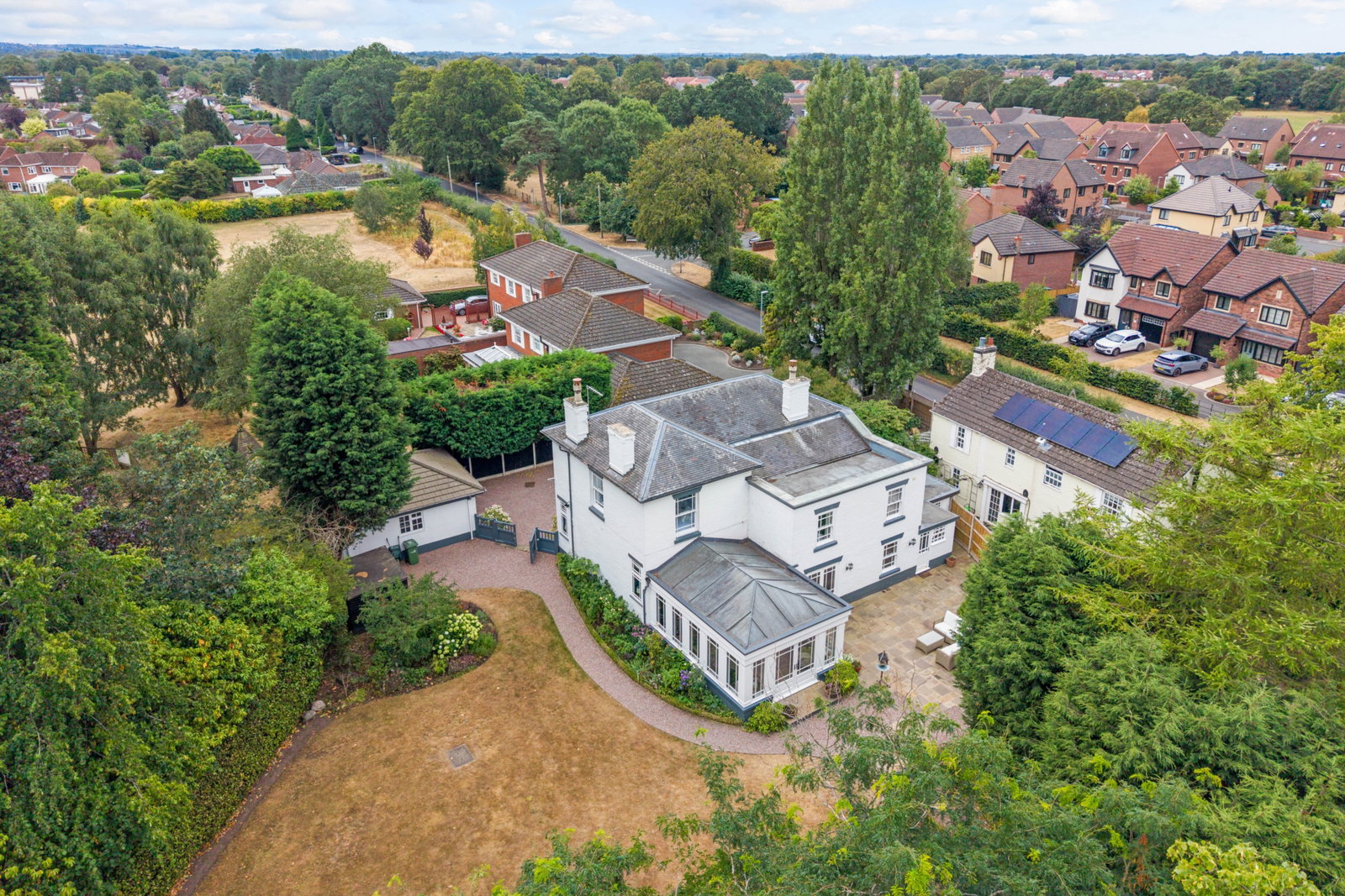 Detached House in Stoke-on-trent