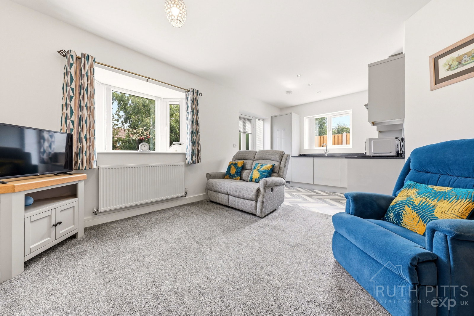 Semi Detached Bungalow for sale in Pontefract, New Brook Road, South Elmsall, WF9