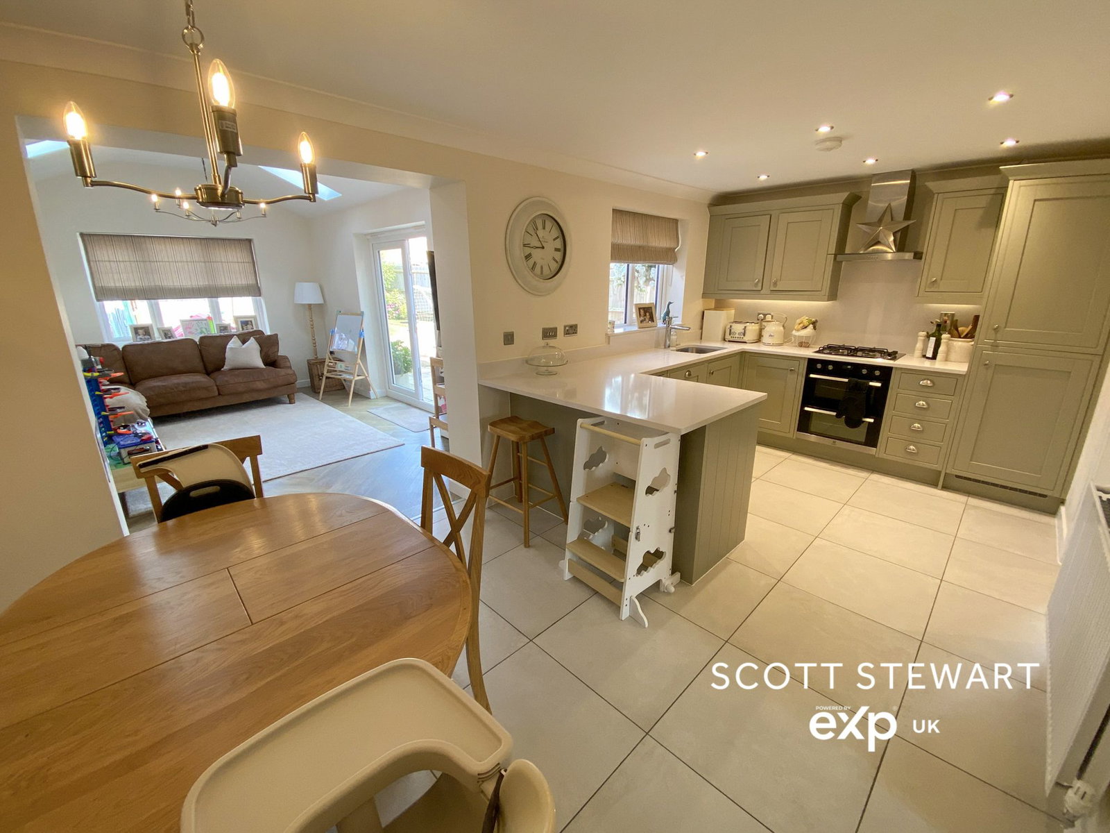 Detached House in Peterborough 4