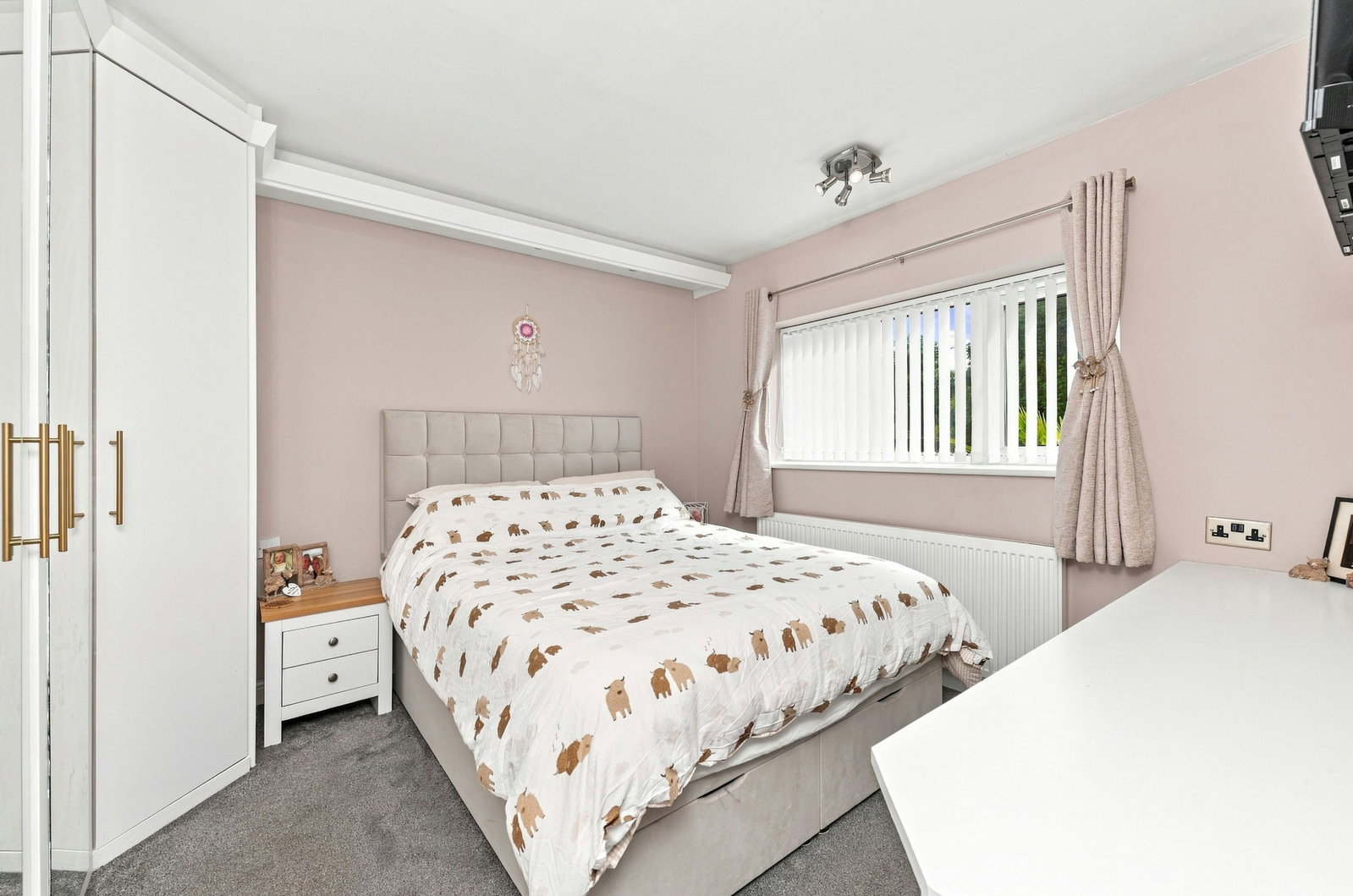 Semi Detached House for sale in Leeds, Swarcliffe Avenue, Leeds, LS14 5LF, 828 m²