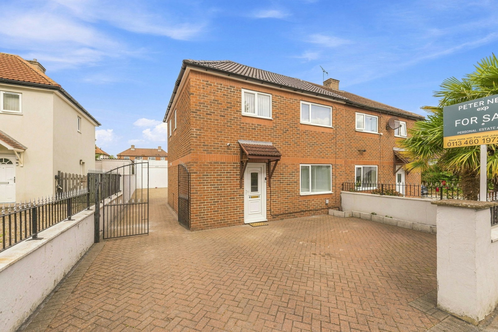 Semi Detached House for sale in Leeds, Swarcliffe Avenue, Leeds, LS14 5LF, 828 m²