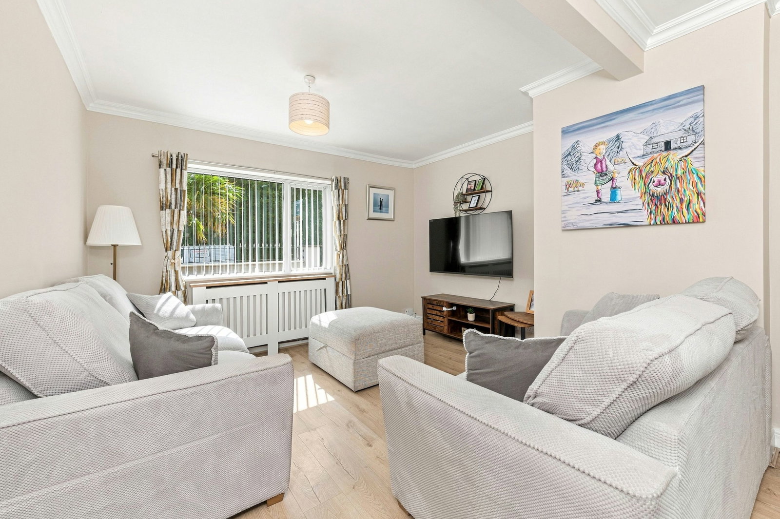 Semi Detached House for sale in Leeds, Swarcliffe Avenue, Leeds, LS14 5LF, 828 m²