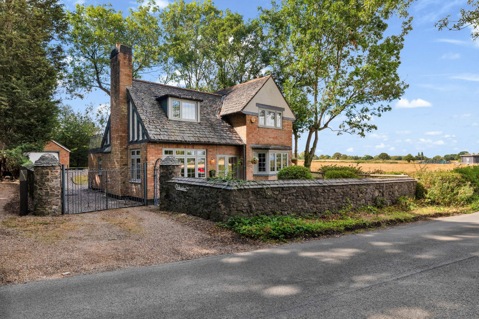 Detached House for sale in Loughborough, Oakwood, Brand Lane, Woodhouse, LE12 8TY