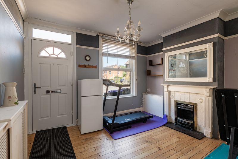 Terraced House for sale in Maidstone, Boxley Road, Maidstone, ME14 2TW, 1049 m²