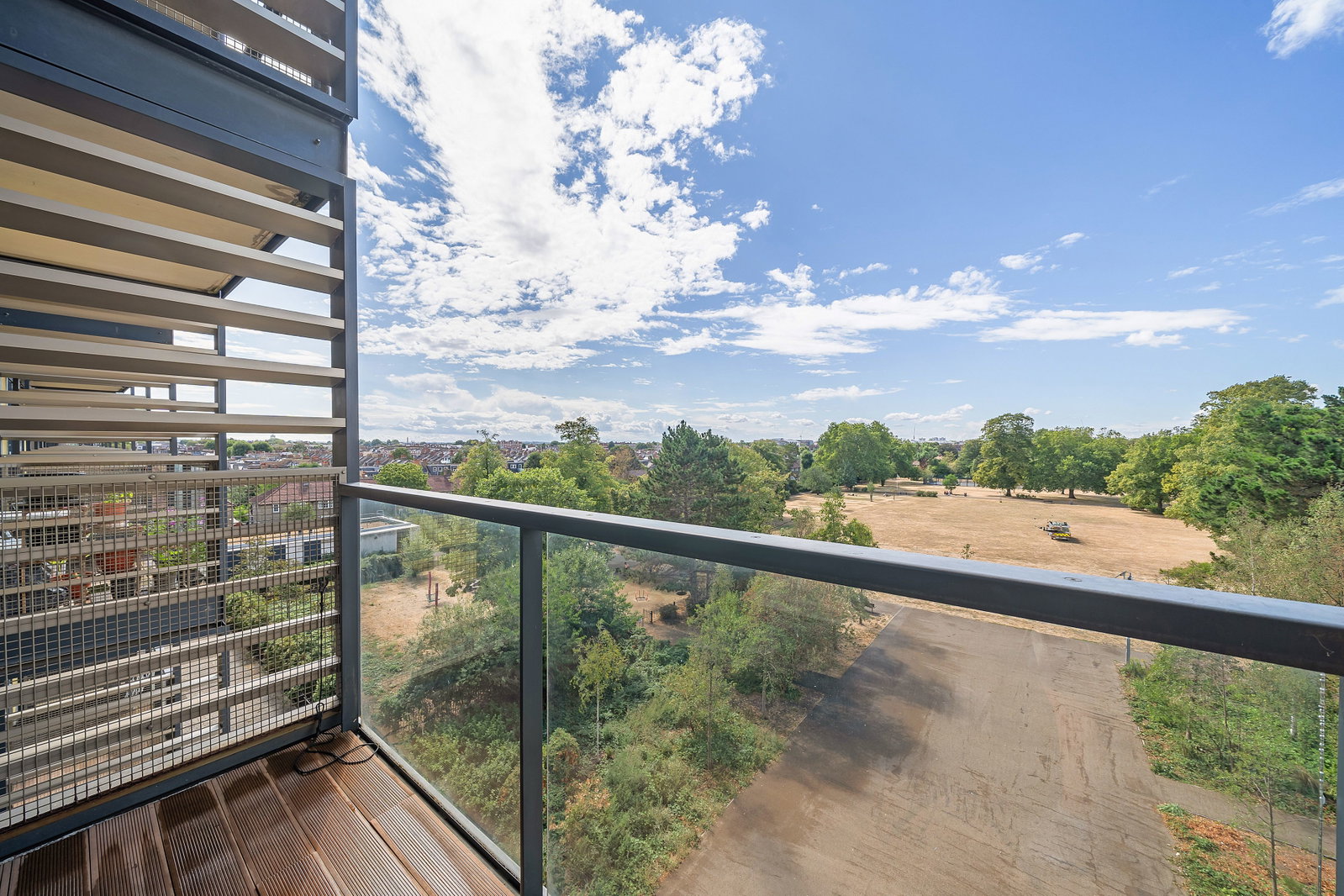 Flat for sale in London, Cranston Court, Shepherd's Bush, W12, 597 m²