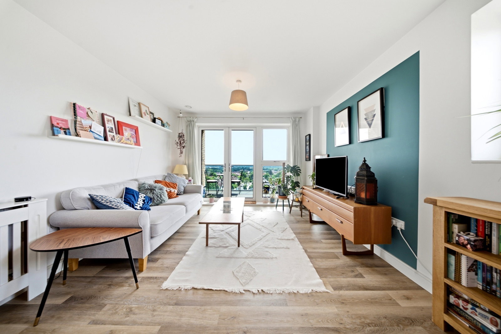 Flat for sale in Greenford, Goshawk Court, Greenford, UB6, 750 m²
