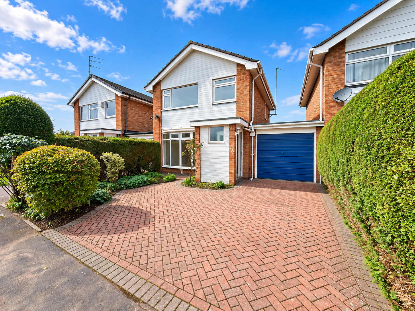 Link Detached House for sale in Stockport, Poise Brook Drive, Offerton, Stockport, SK2 5JG