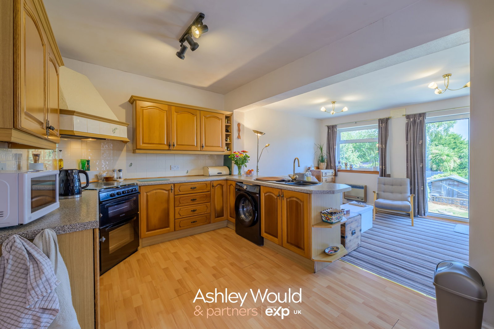 Semi Detached House in Oldbury 5