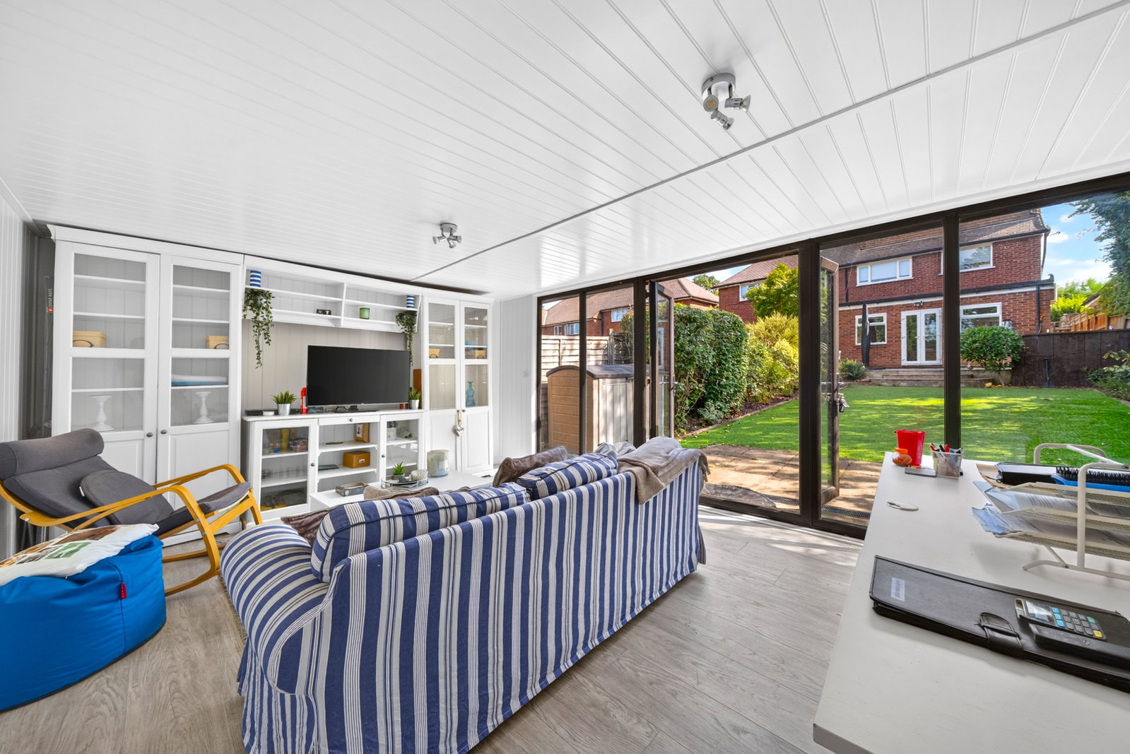Semi Detached House in Borehamwood