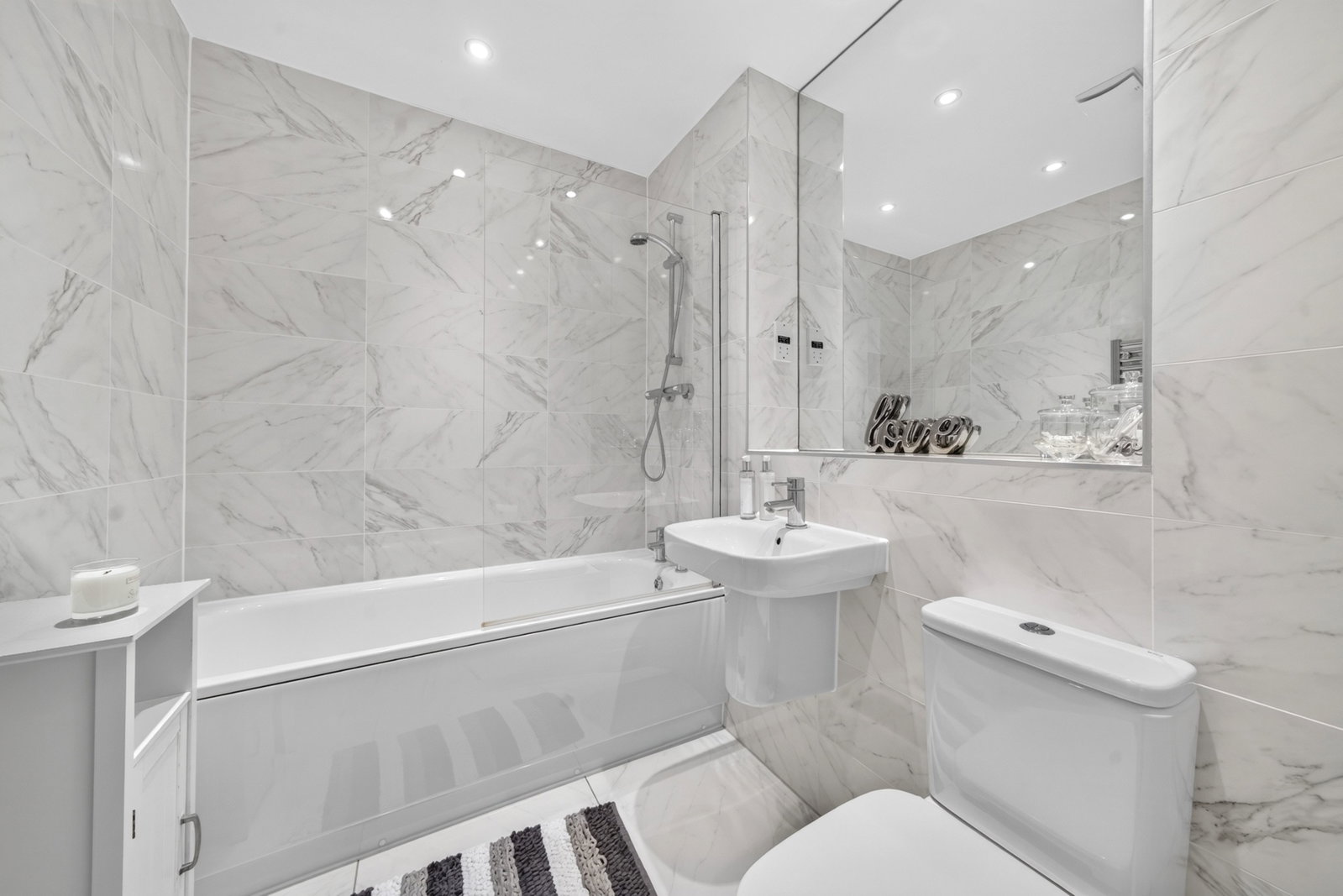 Terraced House in Borehamwood
