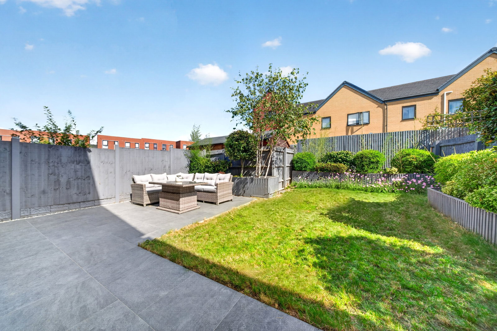 Terraced House in Borehamwood 3