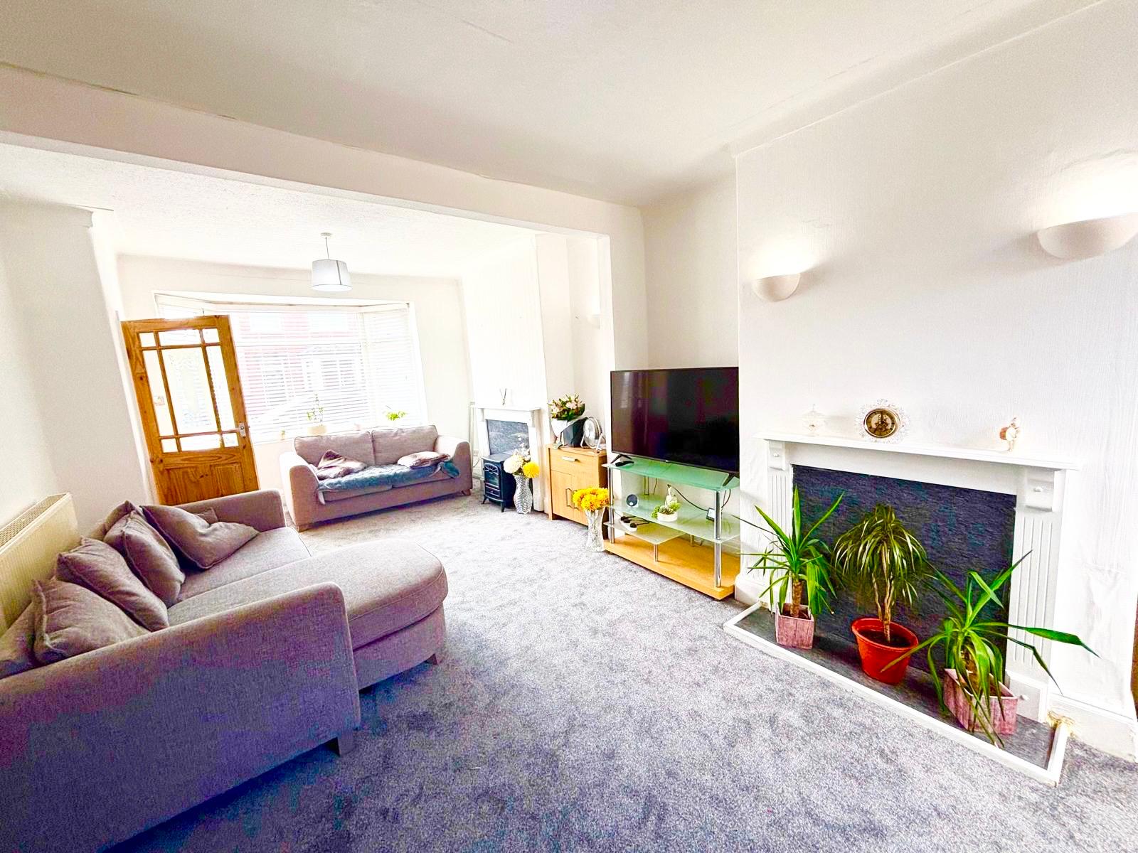 End Of Terrace House in Manchester 4