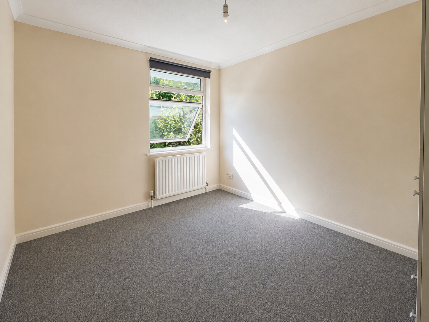 Semi Detached House in Canterbury