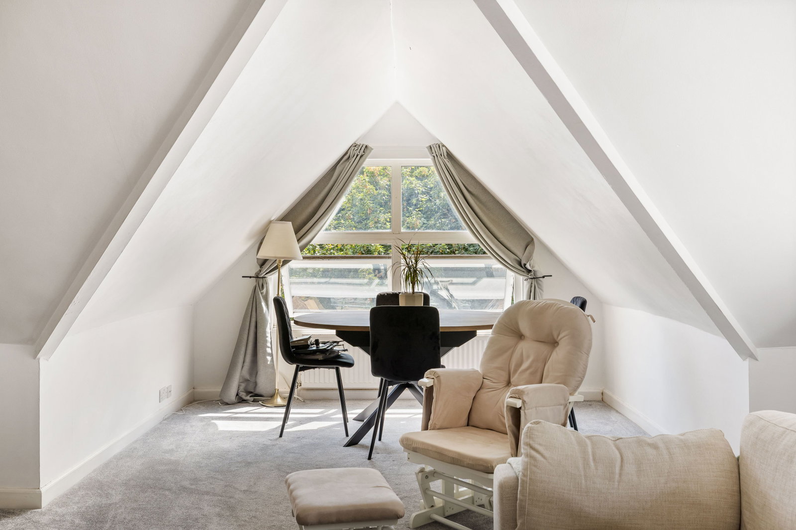 Apartment in East Grinstead