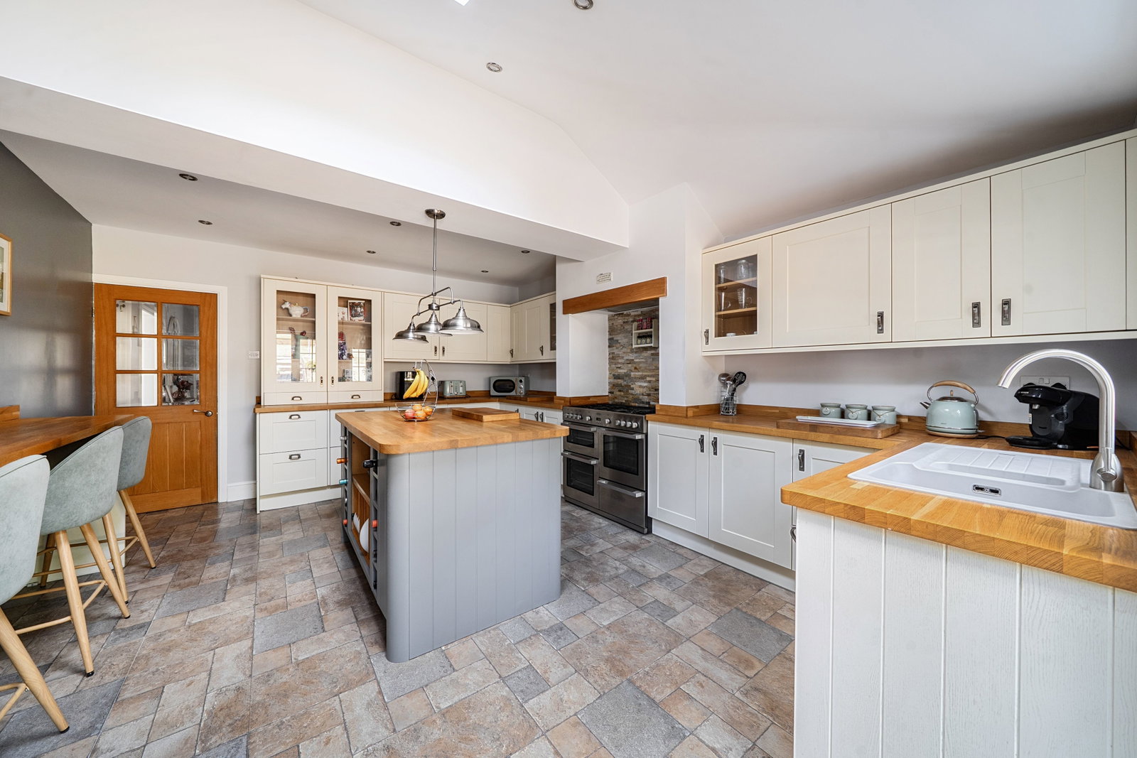 Semi Detached House in Halesowen