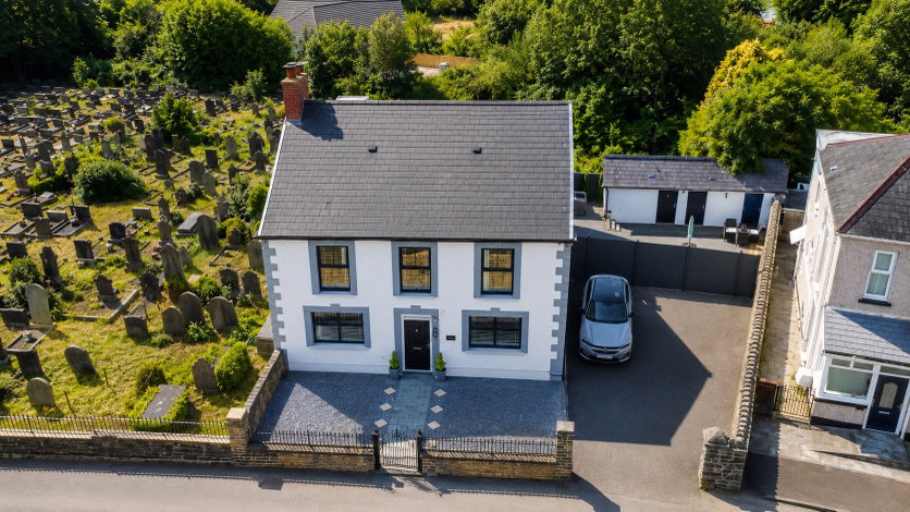 Detached House in Swansea