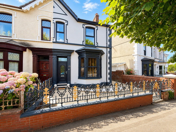 Semi Detached House in Llanelli