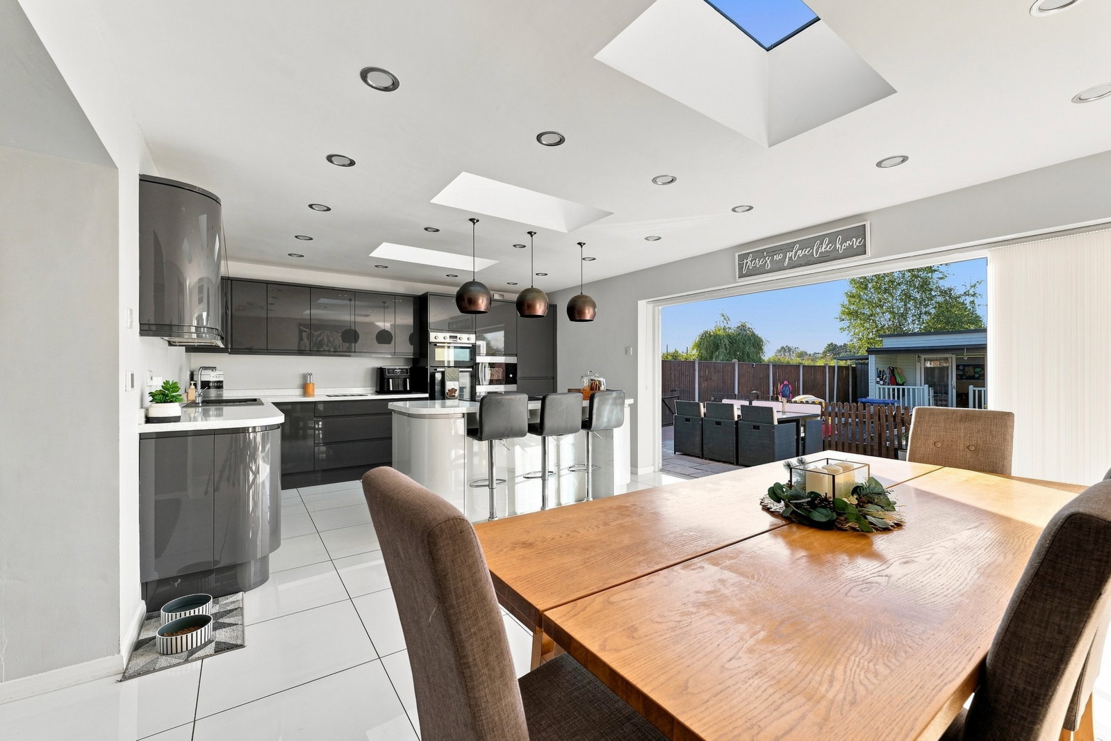Semi Detached House for sale in Newark, Station Road, Edingley, 1743 m²