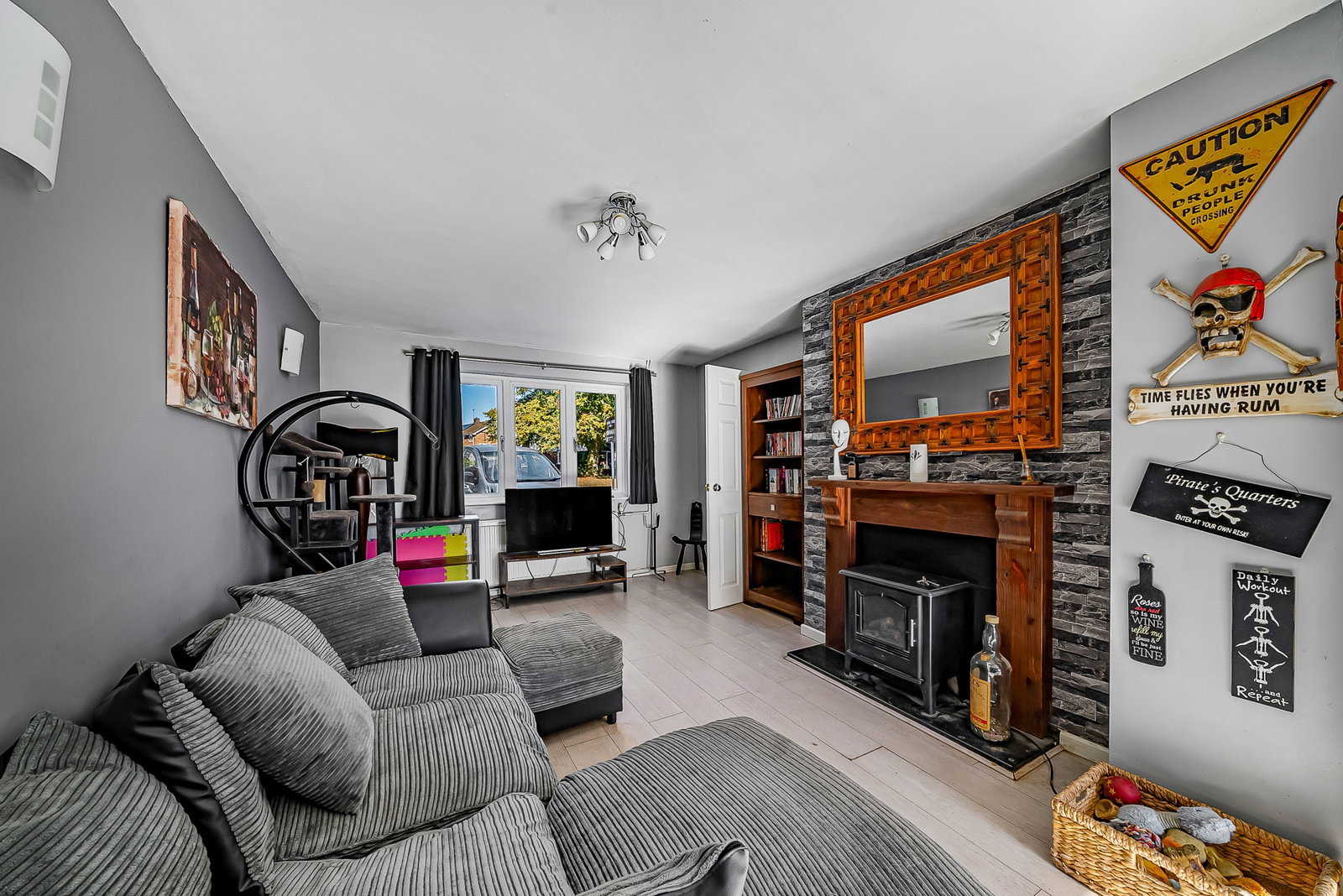 Terraced House for sale in Hemel Hempstead, Cherry Orchard, Gadebridge, Hemel Hempstead, HP1, 926 m²